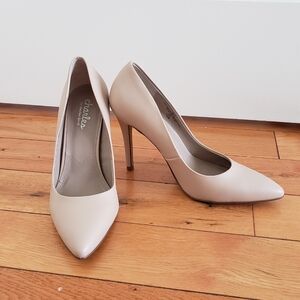 Charles David nude heels size 7.5